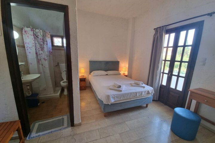 Room 43 of 157