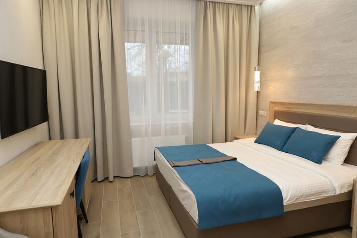 Room 11 of 30