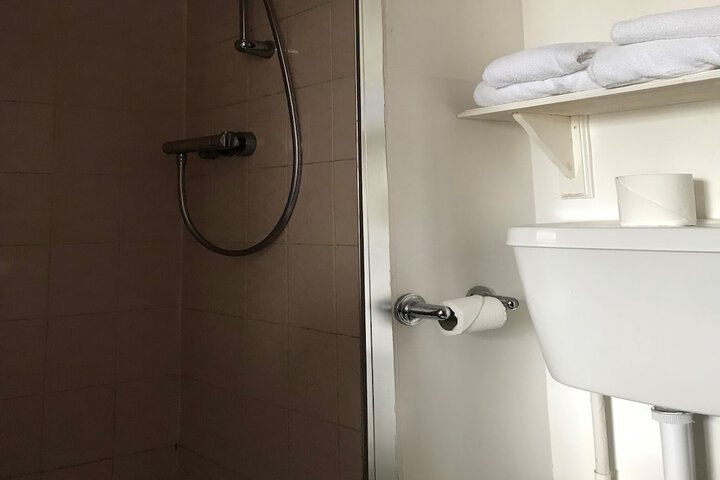 Room 36 of 49