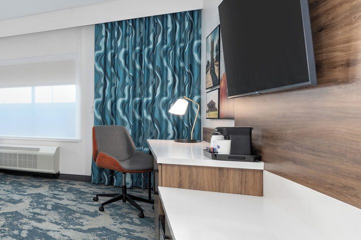 Room 10 of 48
