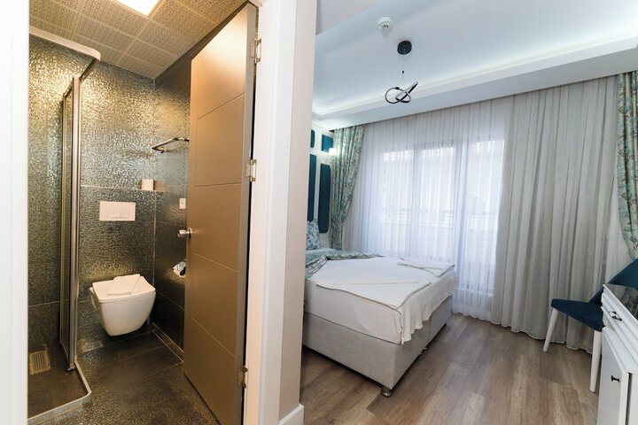 Room 62 of 131