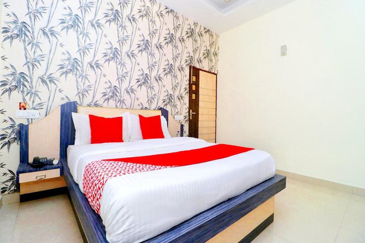 Room 5 of 25