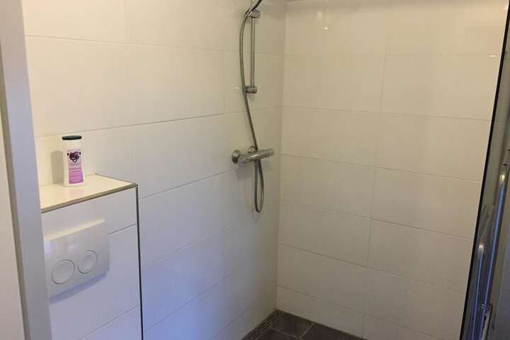 Room 25 of 29