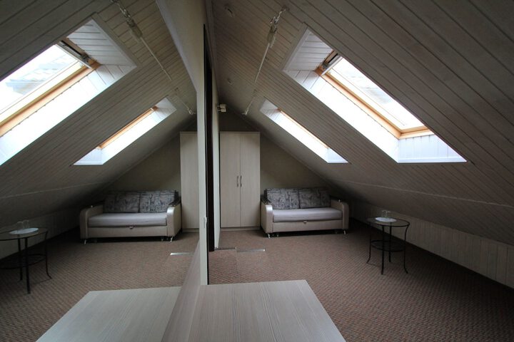 Room 17 of 42