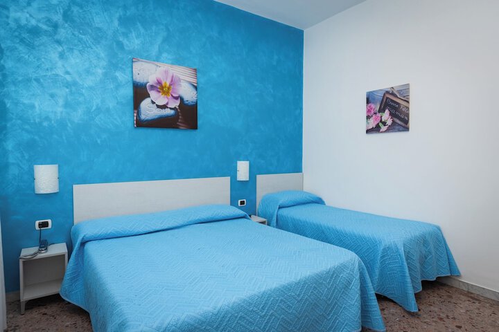 Room 46 of 99
