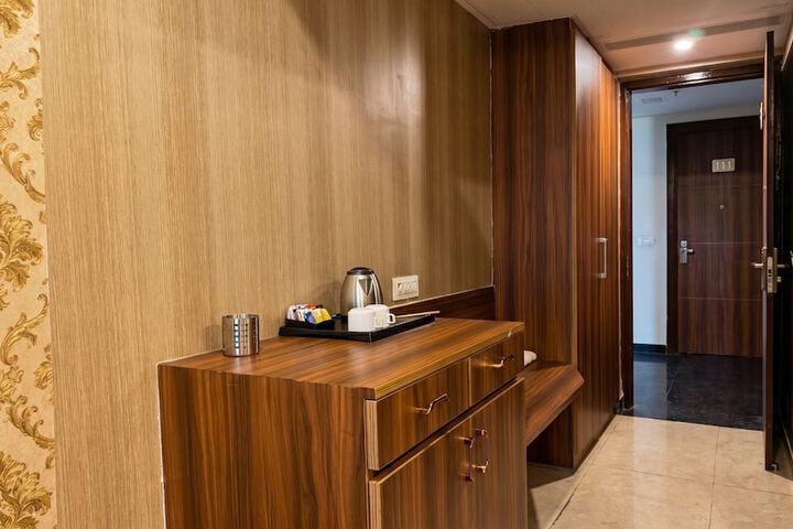 Room 25 of 73