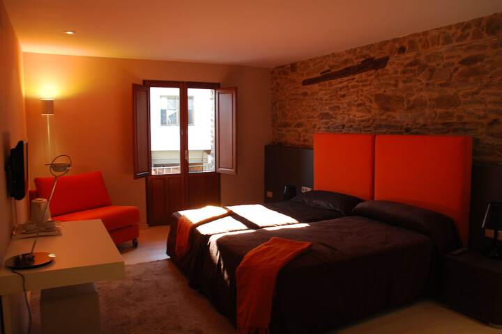 Room 3 of 39