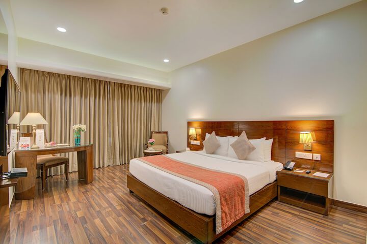 Room 15 of 99