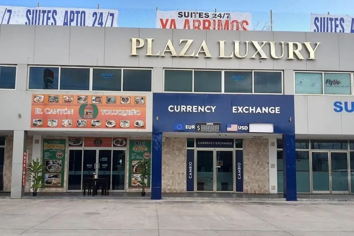 Exterior of Suites Aeropuerto 24 / 7