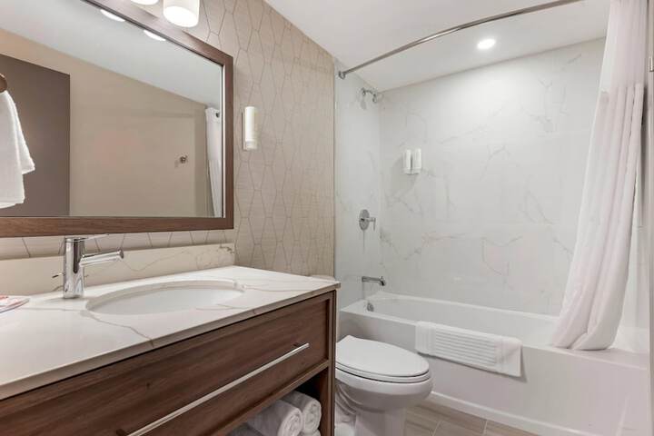 Room 5 of 20
