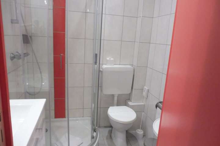 Room 65 of 118