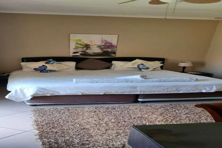 Room 4 of 11