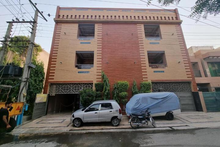 Royal Pakeeza Hotel Lahore