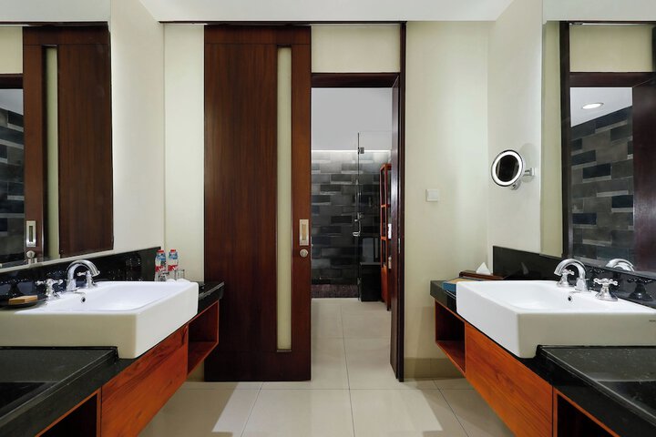 Room 42 of 81