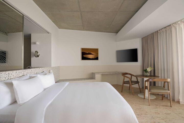 Room 18 of 46