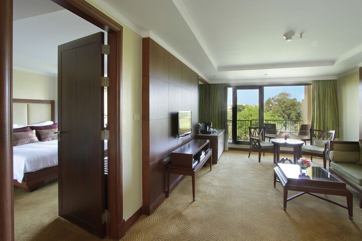 Room 42 of 141