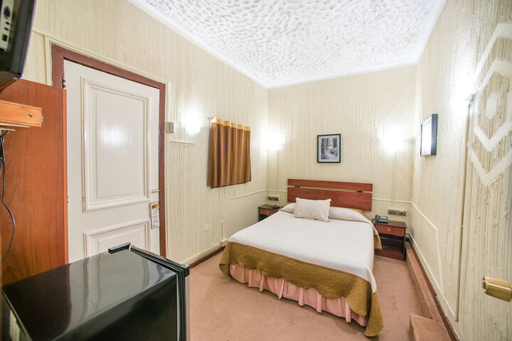 Room 5 of 45