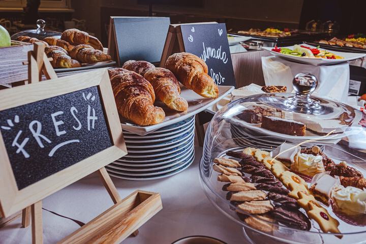 Breakfast/Coffee Service 34 of 37