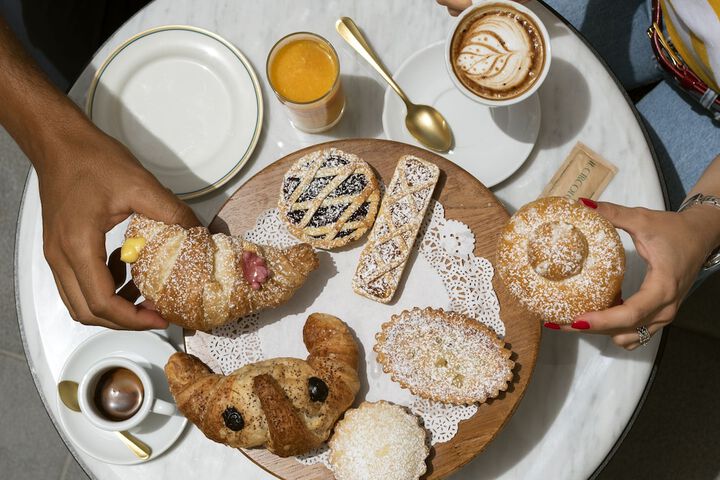 Breakfast/Coffee Service 82 of 105