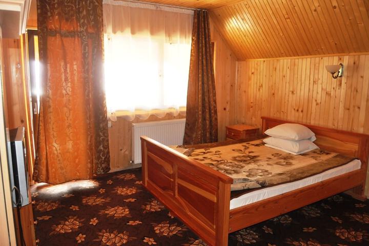 Room 4 of 58
