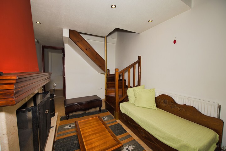 Room 45 of 49
