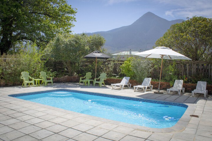Pool 52 of 98