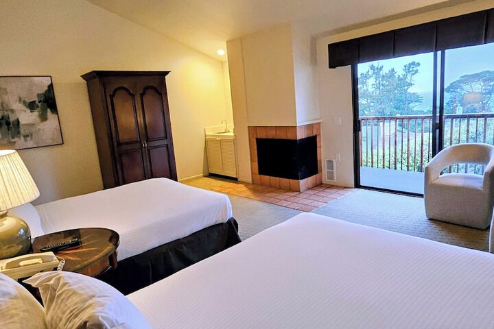 Room 32 of 62