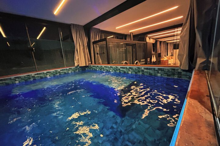Pool 265 of 356
