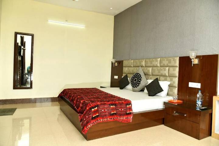 Room 63 of 90
