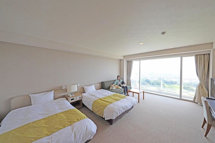 Room 4 of 71