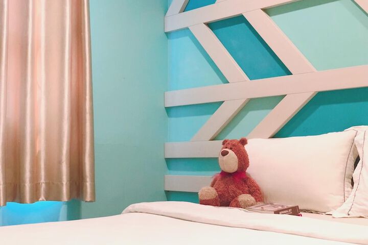 Room 18 of 33