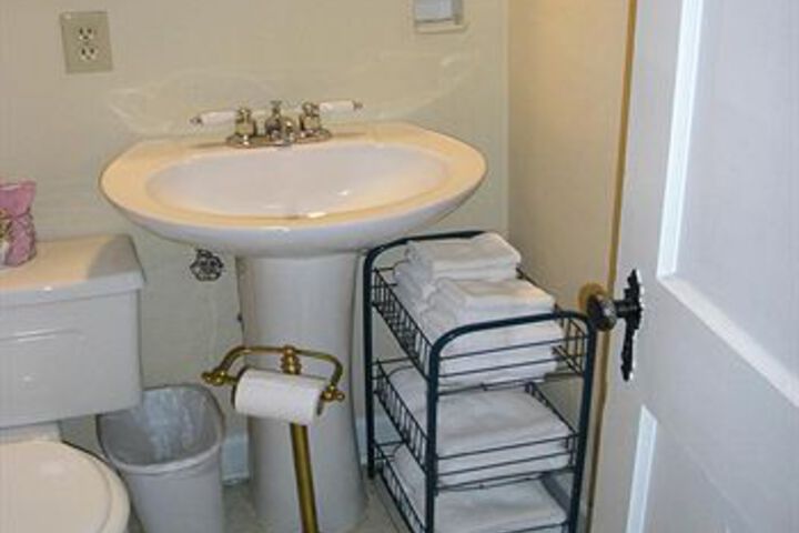 Room 15 of 77