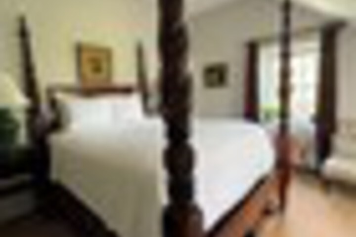 Room 74 of 285