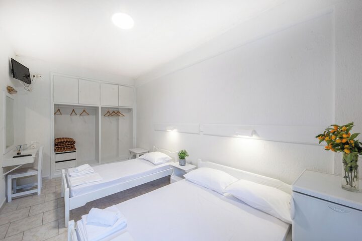 Room 8 of 44