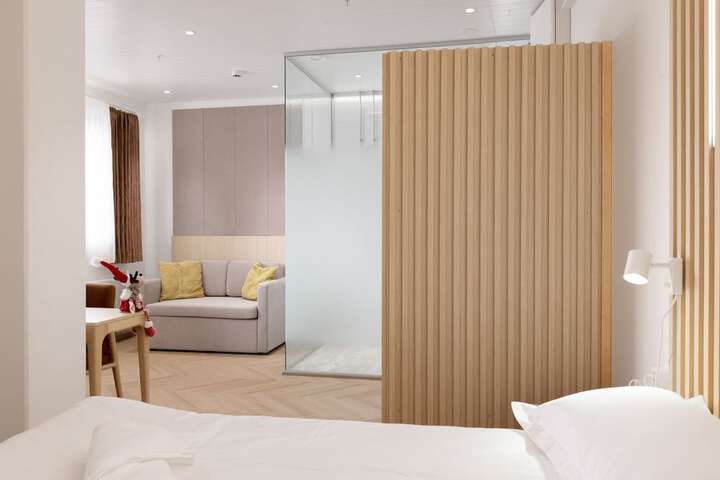 Room 41 of 75