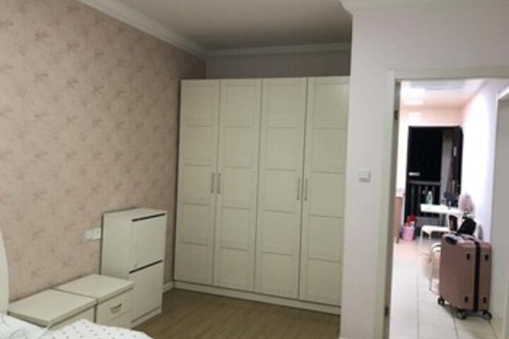 Room 17 of 19