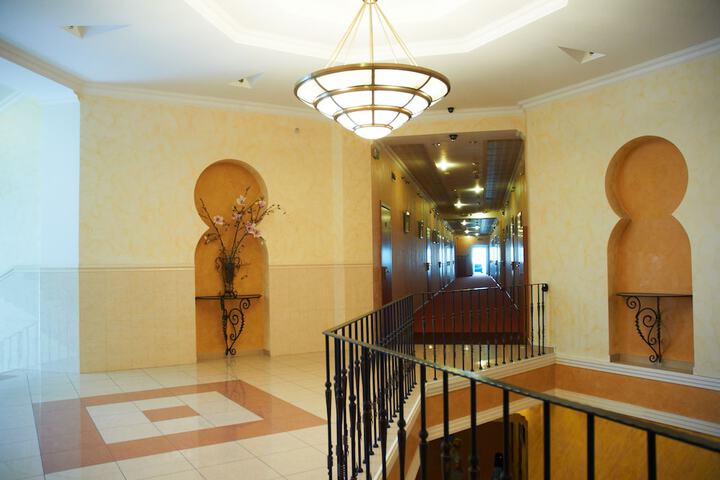 Ballroom/Hall 90 of 105