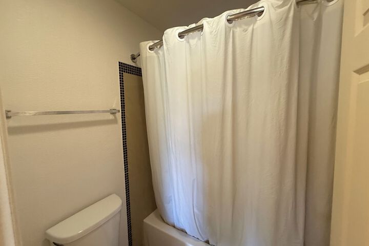 Room 28 of 41