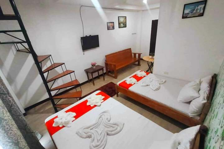 Room 17 of 85