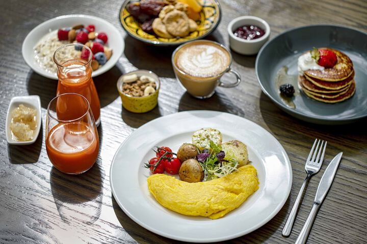 Breakfast/Coffee Service 58 of 72