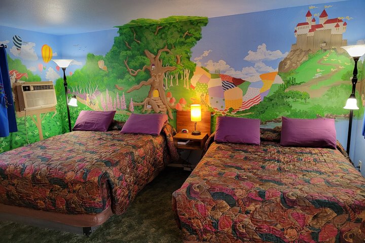 Room 2 of 12