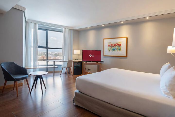 Room 22 of 47