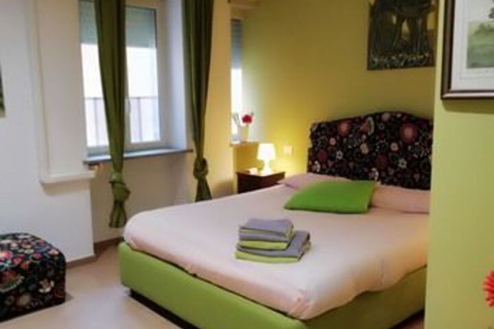 Room 8 of 13