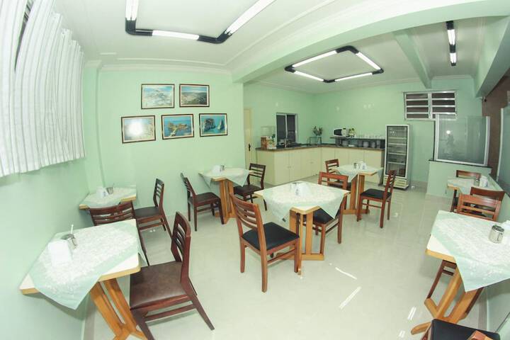 Dining 20 of 29