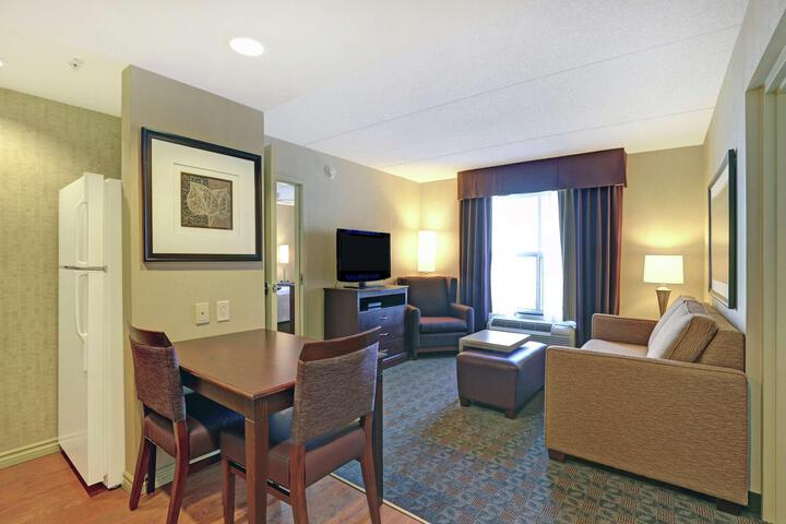 1 King Bed Whirlpool Studio Suite (6 of 22)