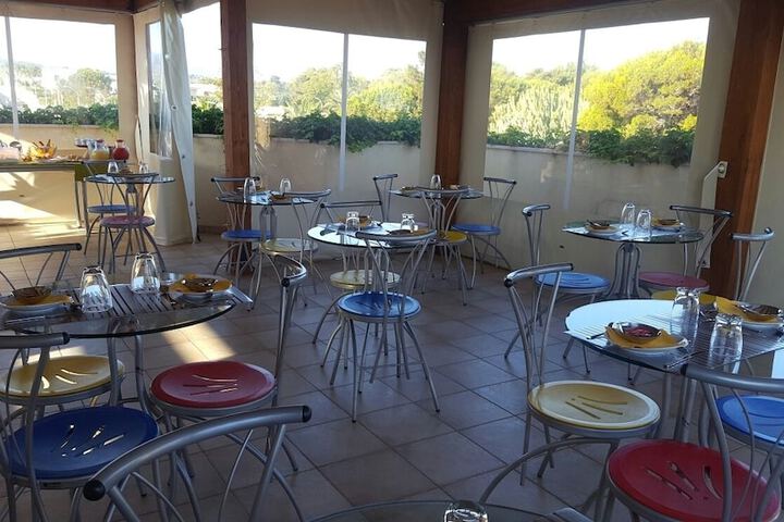 Breakfast/Coffee Service 17 of 34