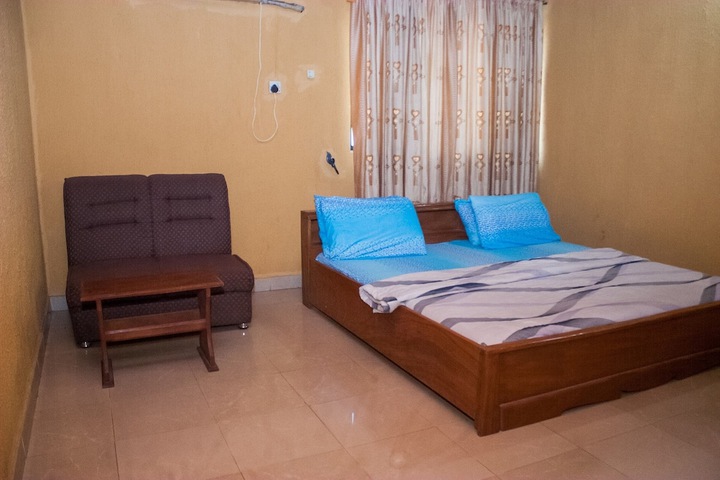 Room 8 of 20