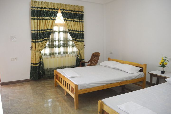 Room 6 of 24