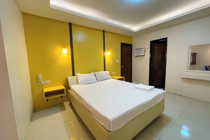 Room 18 of 35