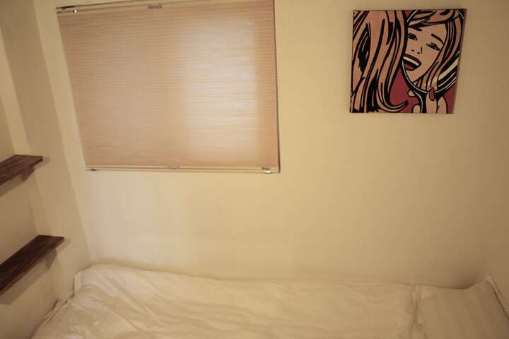 Room 13 of 47